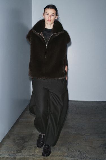 ZW COLLECTION FAUX FUR WAISTCOAT - Brown by Zara