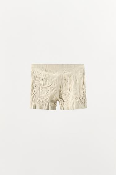 SHORT EN CUIR 100 % À EFFET PLISSÉ - Blanc cassé de Zara - Image 4