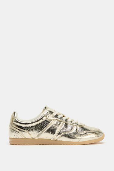 METALLIC EFFECT TRAINERS - Gold by Zara