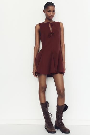 KORTE JURK MET STRIKKEN EN GODETS - LICHT BORDEAUX van Zara - Afbeelding 0