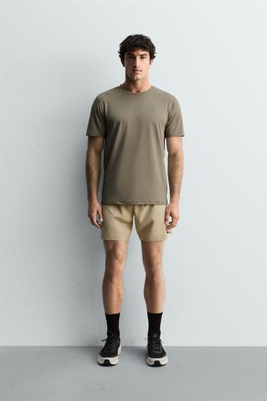 BASIC TECHNICAL T-SHIRT - Mid-green by Zara