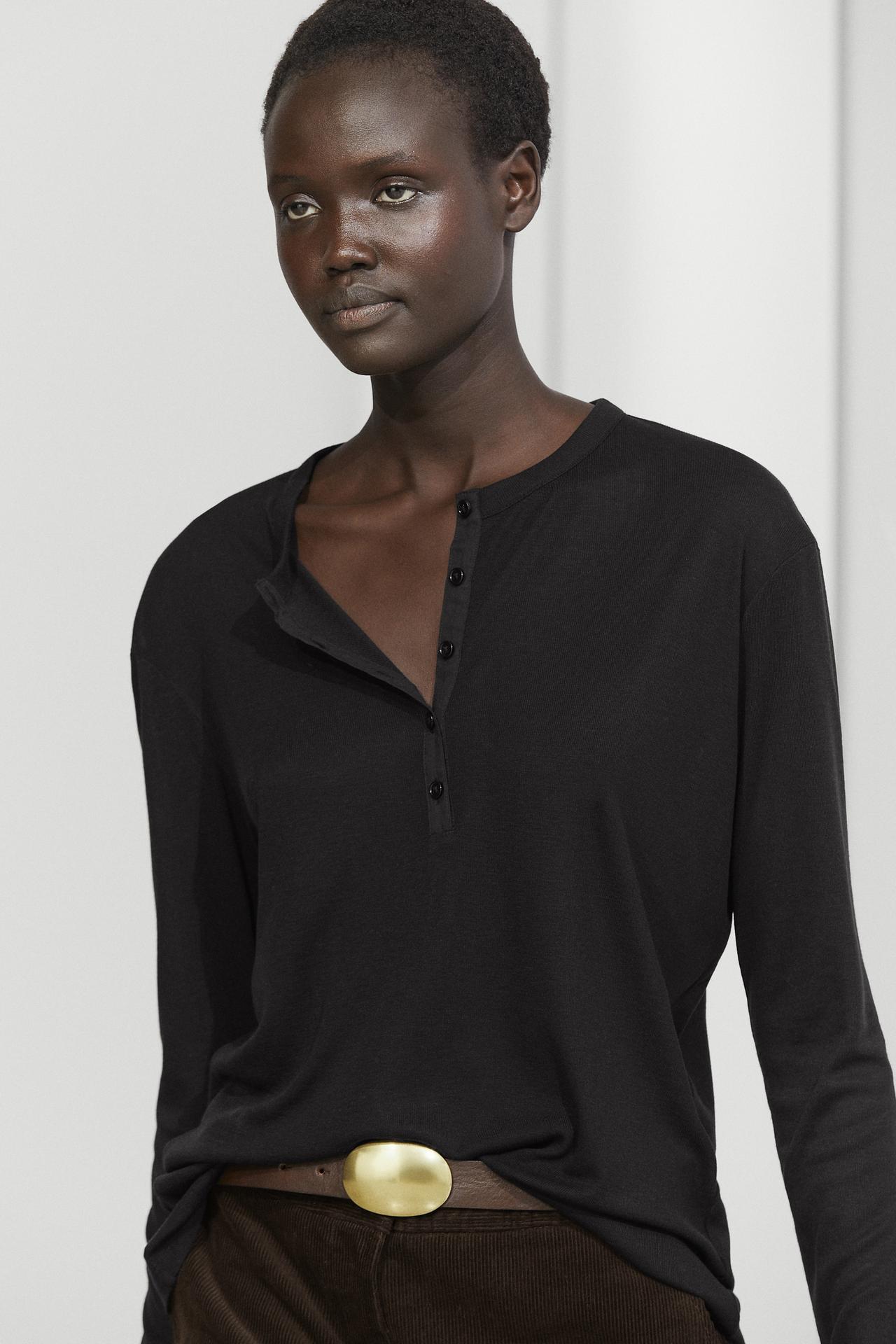 Buttoned henley T-shirt — Black