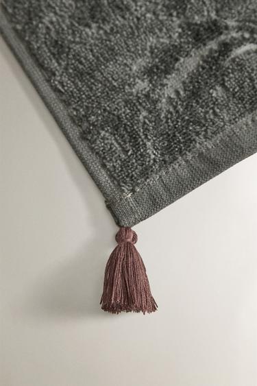 LOT SERVIETTES INVITÉS POMPONS (LOT DE 3) - Vert chiné de Zara - Image 2