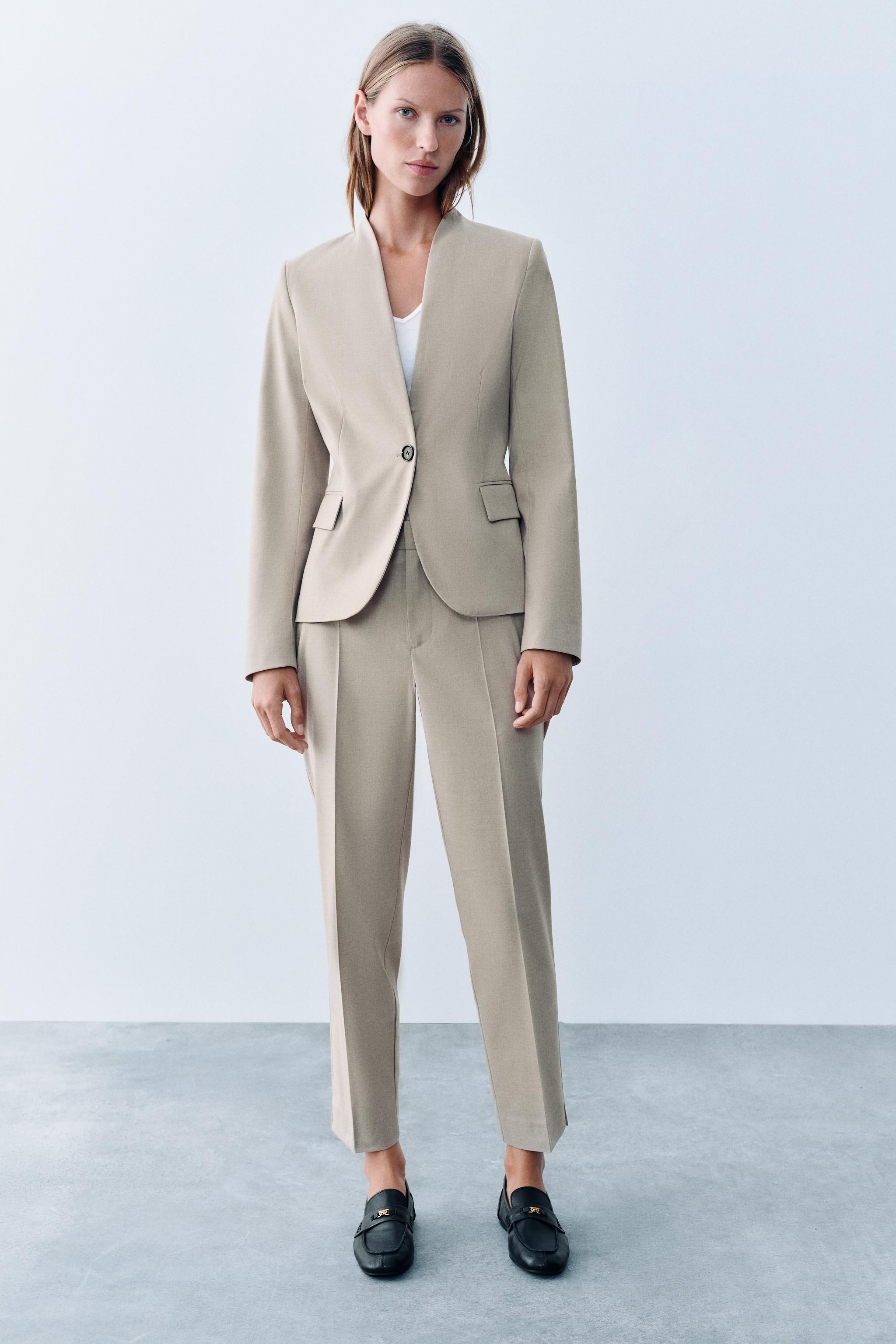 Zara VÜCUDA OTURAN VATKALI BLAZER