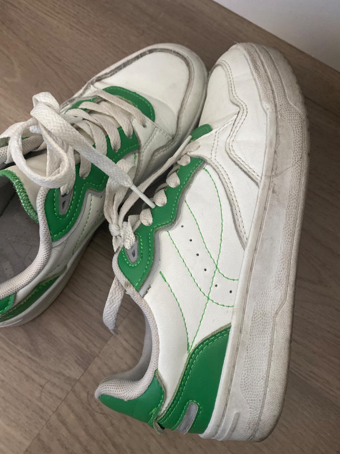 CONTRAST COLOURED TRAINERS - Image 3