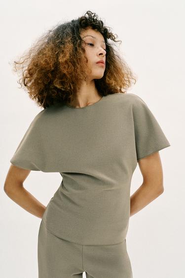 TOP MET OPENGEWERKT DETAIL EN KORTE MOUWEN - Kaki van Zara