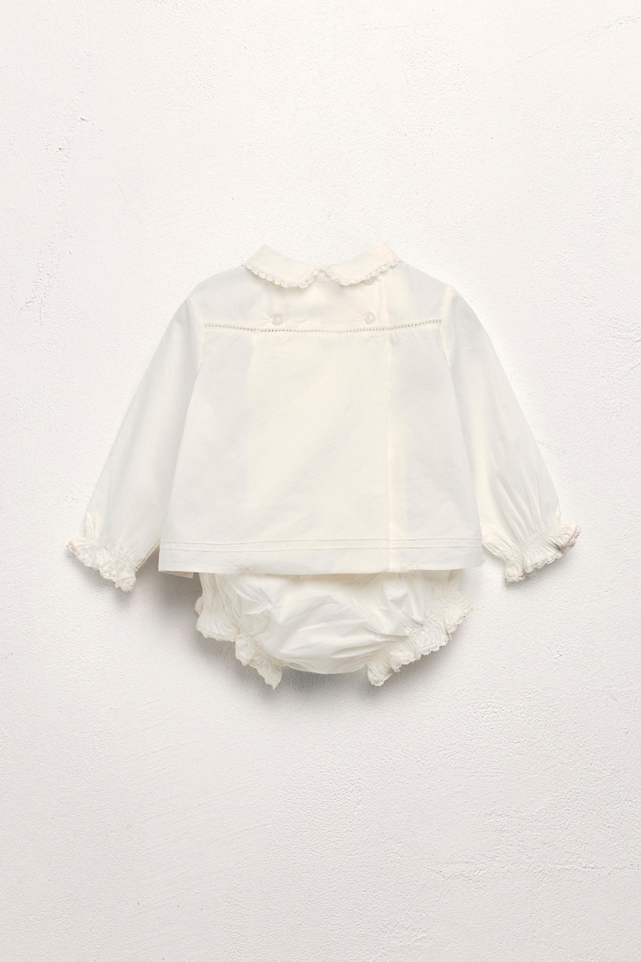 1 MONTH - 3 YEARS/ LIMITED EDITION POPLIN SHIRT AND EMBROIDERED FLOWER BLOOMERS SET