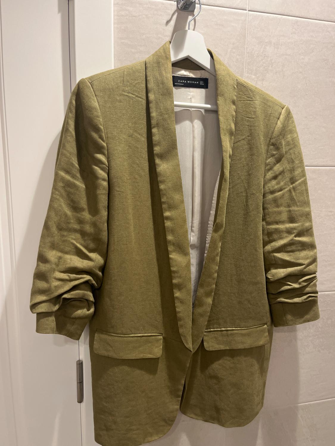BLAZER WITH PLEATED SLEEVE DETAIL - Image 2