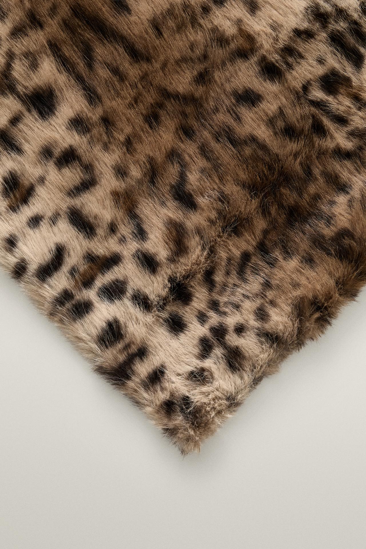 ANIMAL PRINT FUR BLANKET — Beige