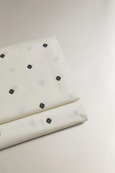 FLORAL PRINT FLAT SHEET - Oyster-white by Zara - Image 1