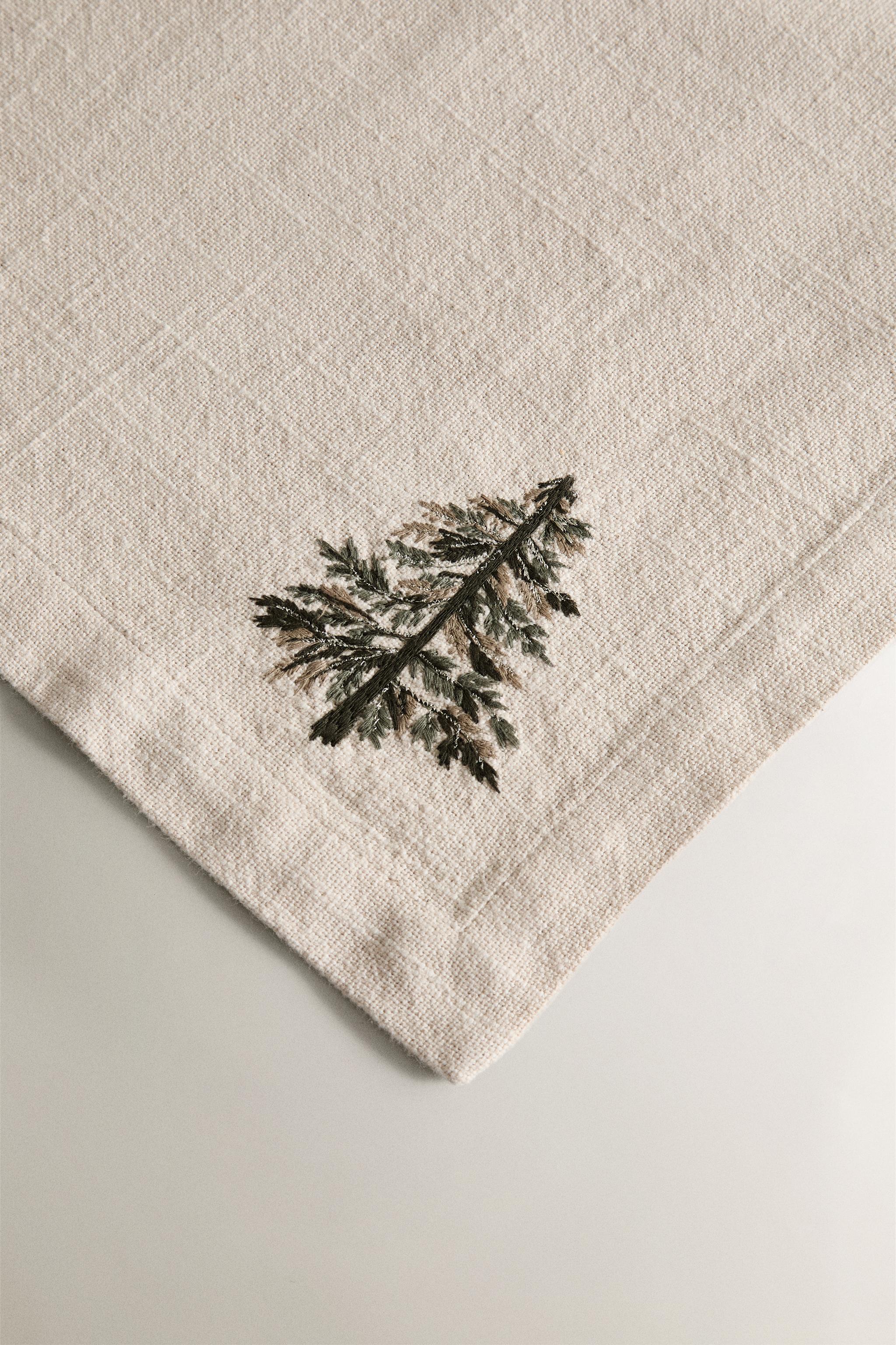 LOT DE SERVIETTES DE TABLE COTON BRODERIE SAPIN DE NOËL (LOT DE 2)