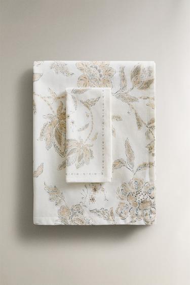 NAPPE À IMPRIMÉ FLORAL - Écru de Zara