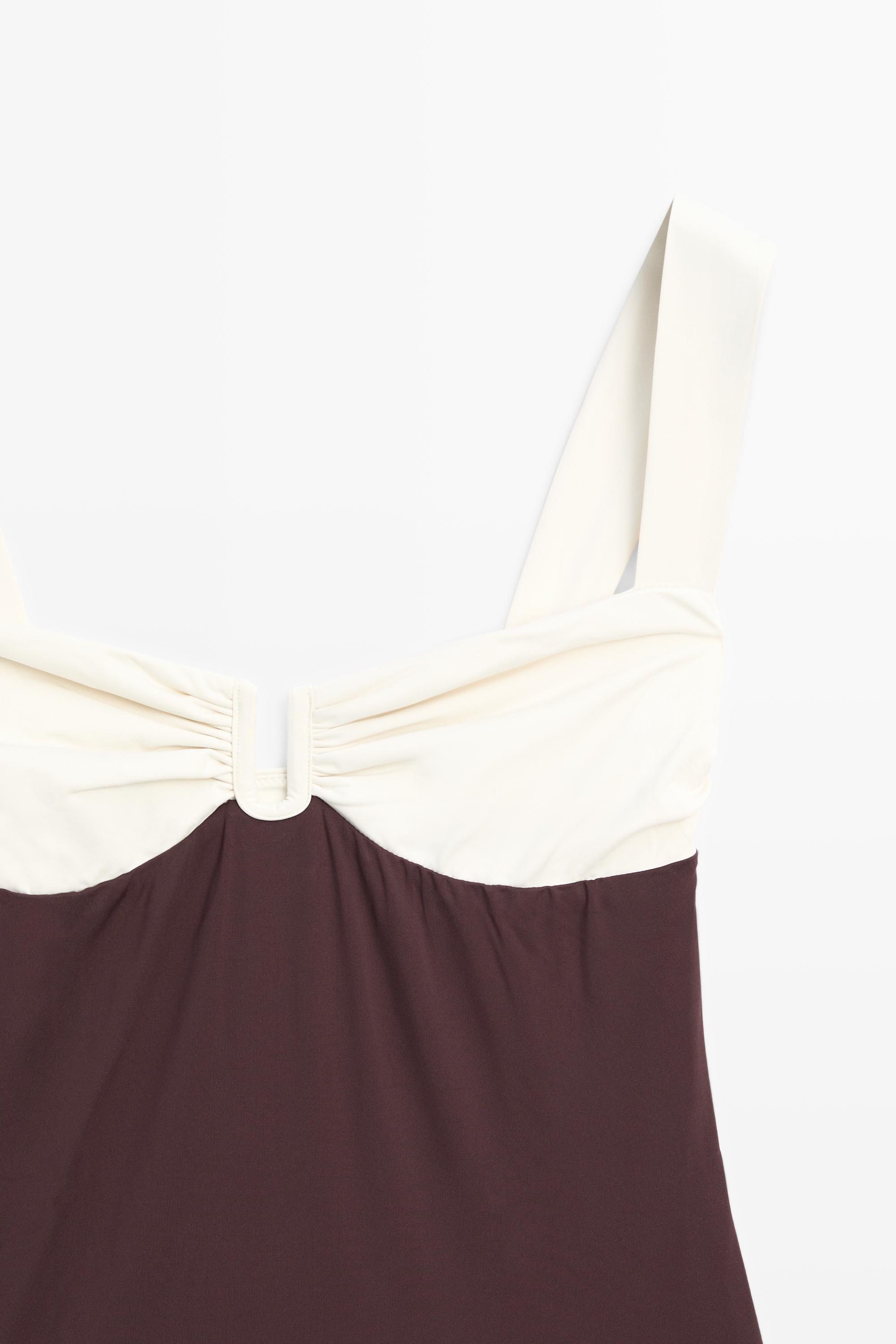 Maillot de bain froncé