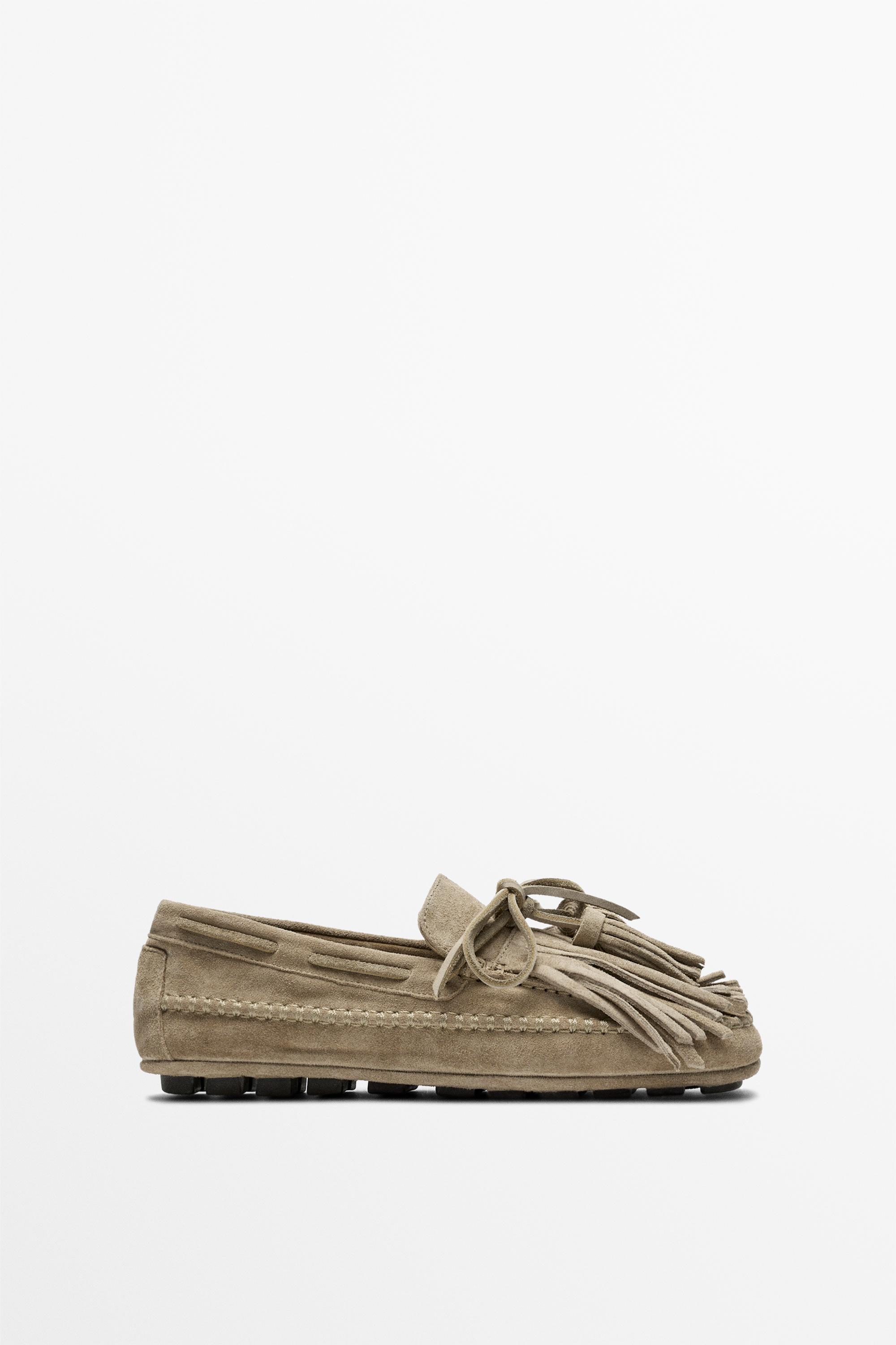Leather loafers with fringing and tassels — Beige