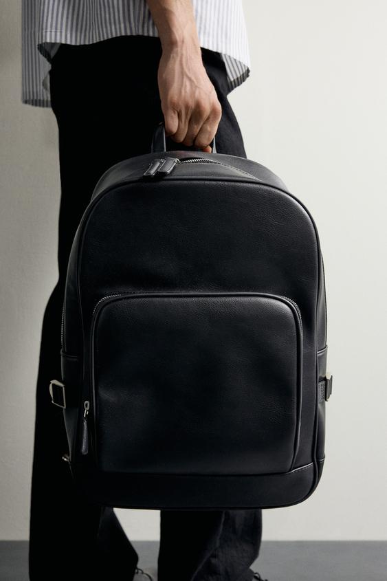 MOCHILA HEBILLAS - Negro de Zara - Imagen 0