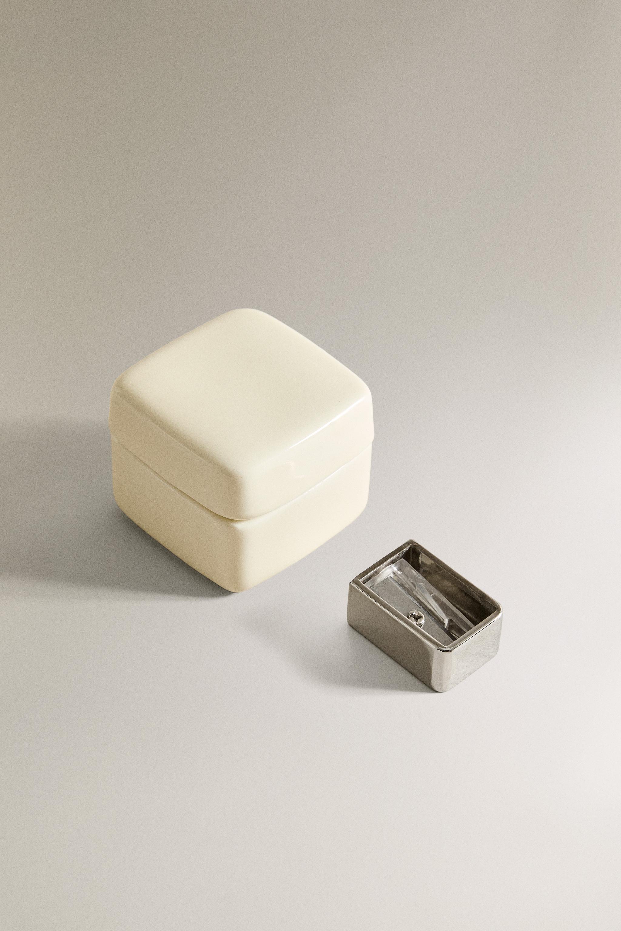 STONEWARE MAKEUP PENCIL SHARPENER