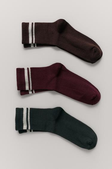 PAKET TIGA KAUS KAKI PANJANG BERGARIS - Cokelat dari Zara