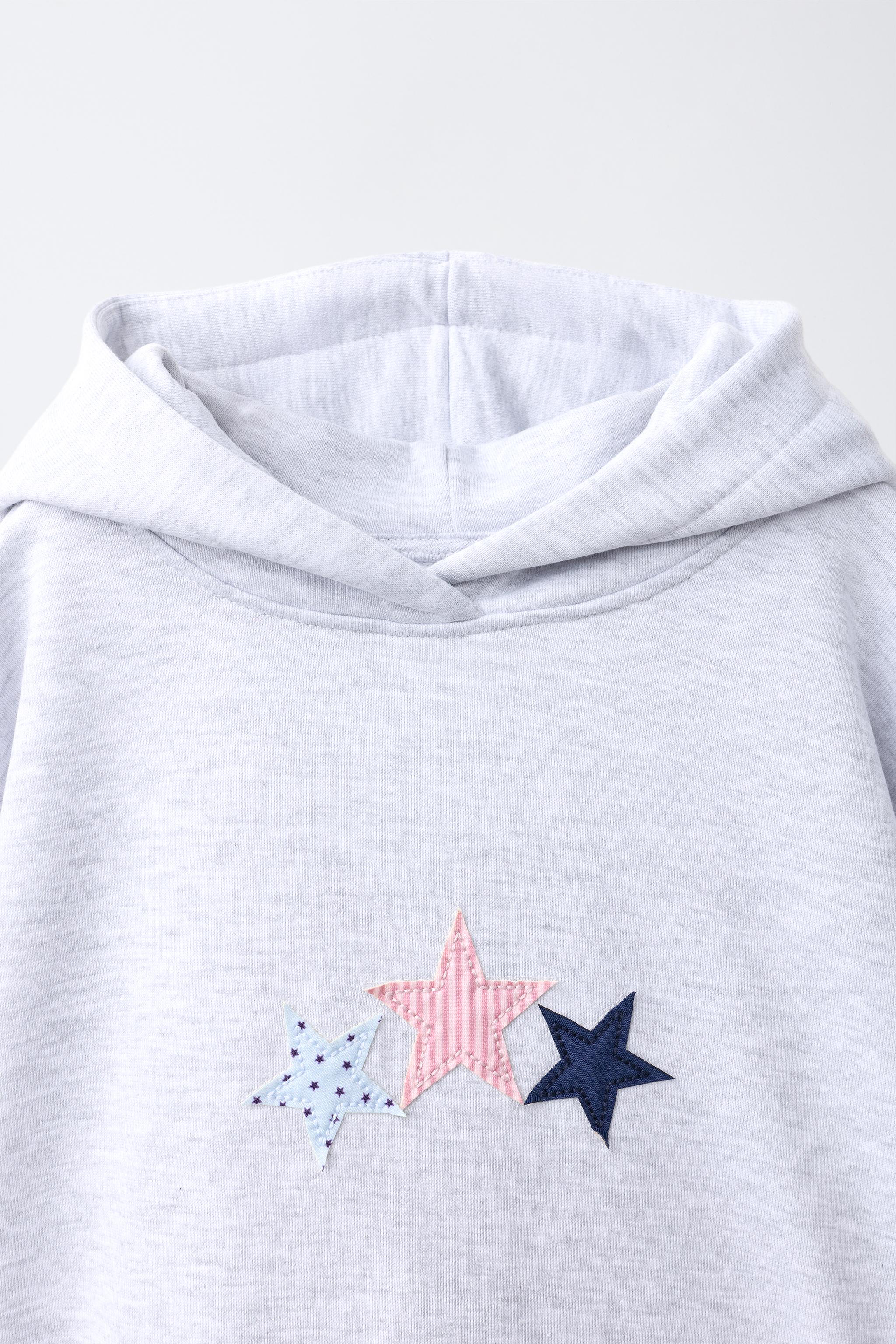 STAR PATCH HOODIE
