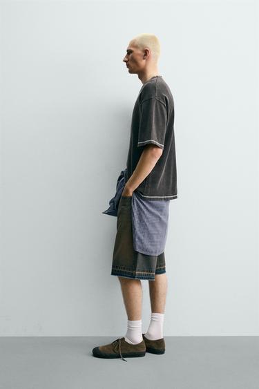 T-SHIRT EN MAILLE DÉLAVÉE CONTRASTÉE - Noir de Zara - Image 3