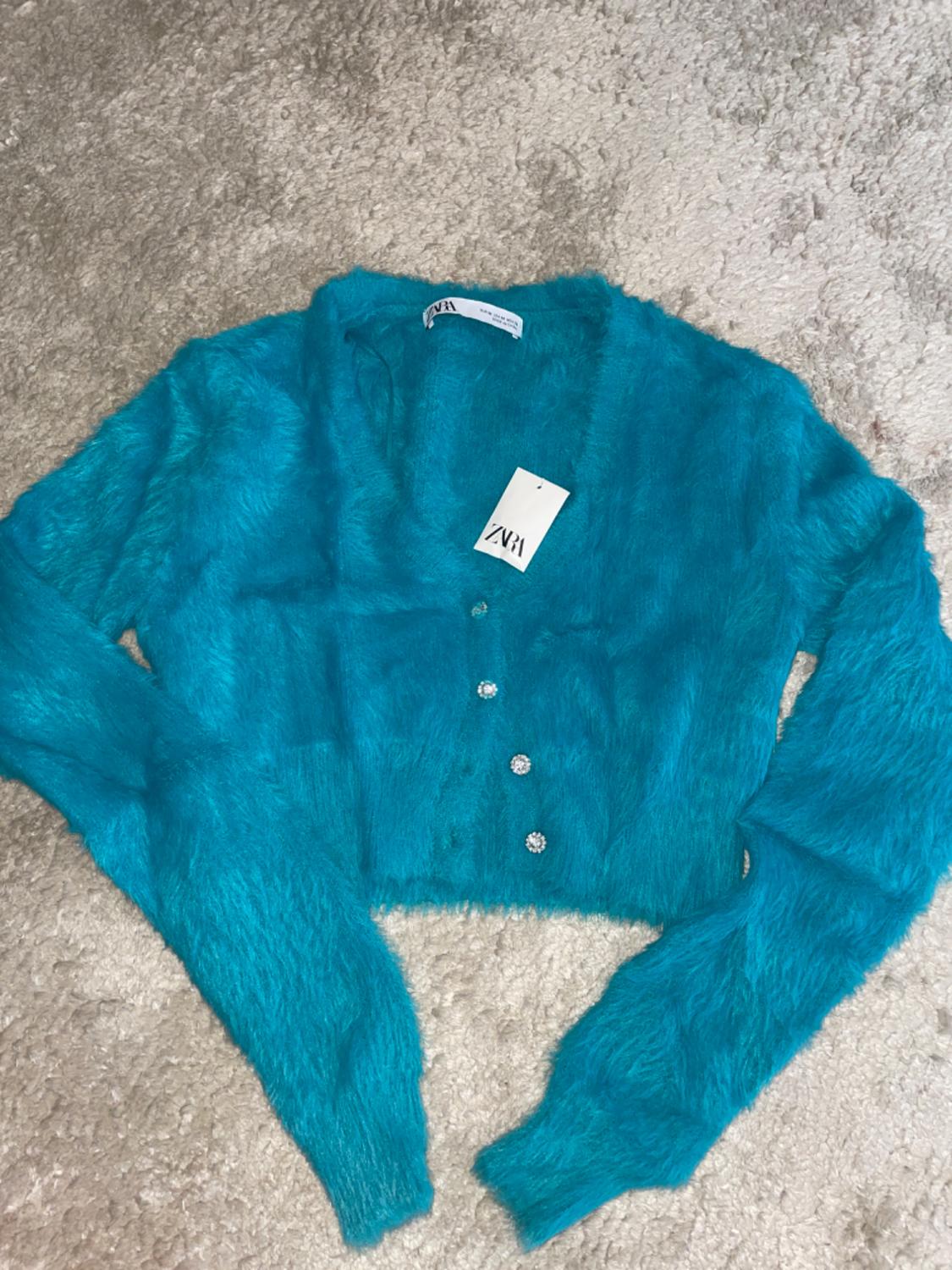 FUZZY KNIT CARDIGAN