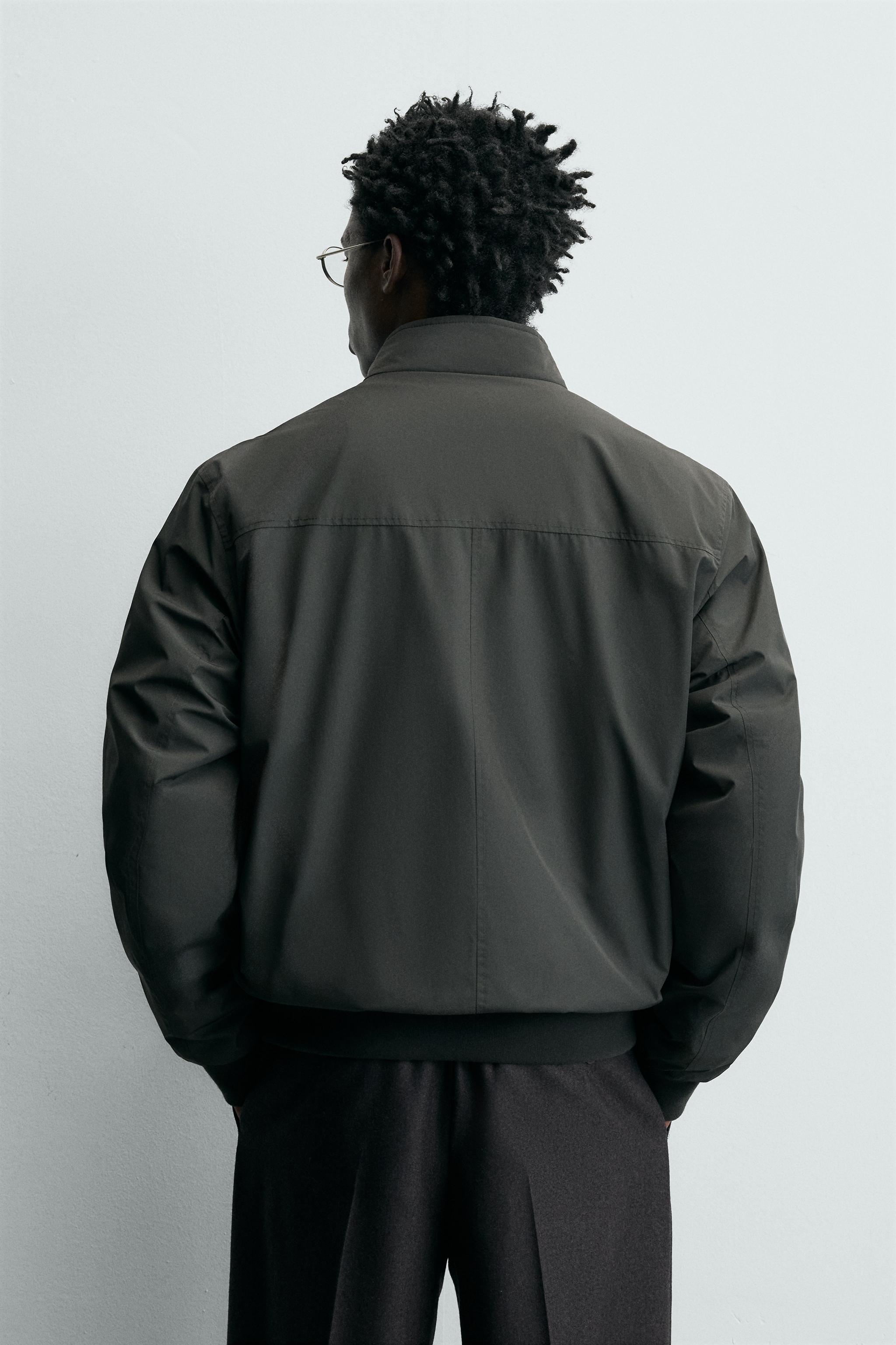 LIGHTWEIGHT WATER REPELLENT JACKET