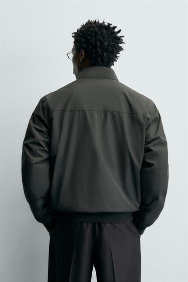 LIGHTWEIGHT WATER-REPELLENT JACKET - Dark khaki by Zara