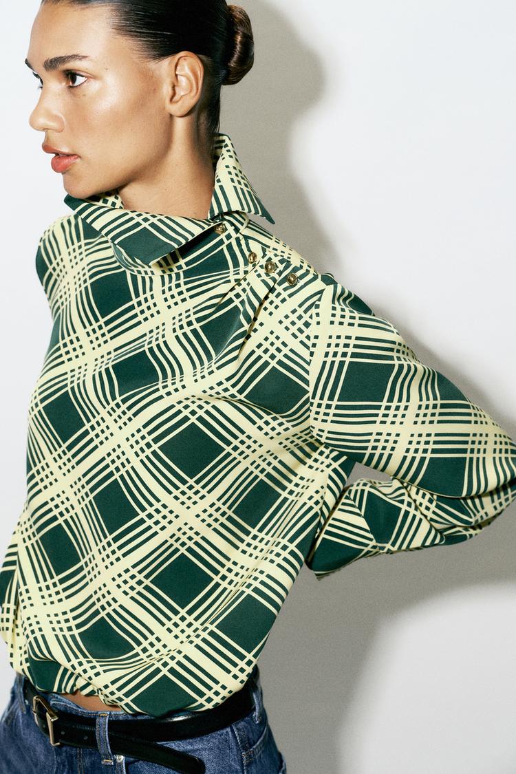 BLUSA CUADROS BOTONES HOMBRO