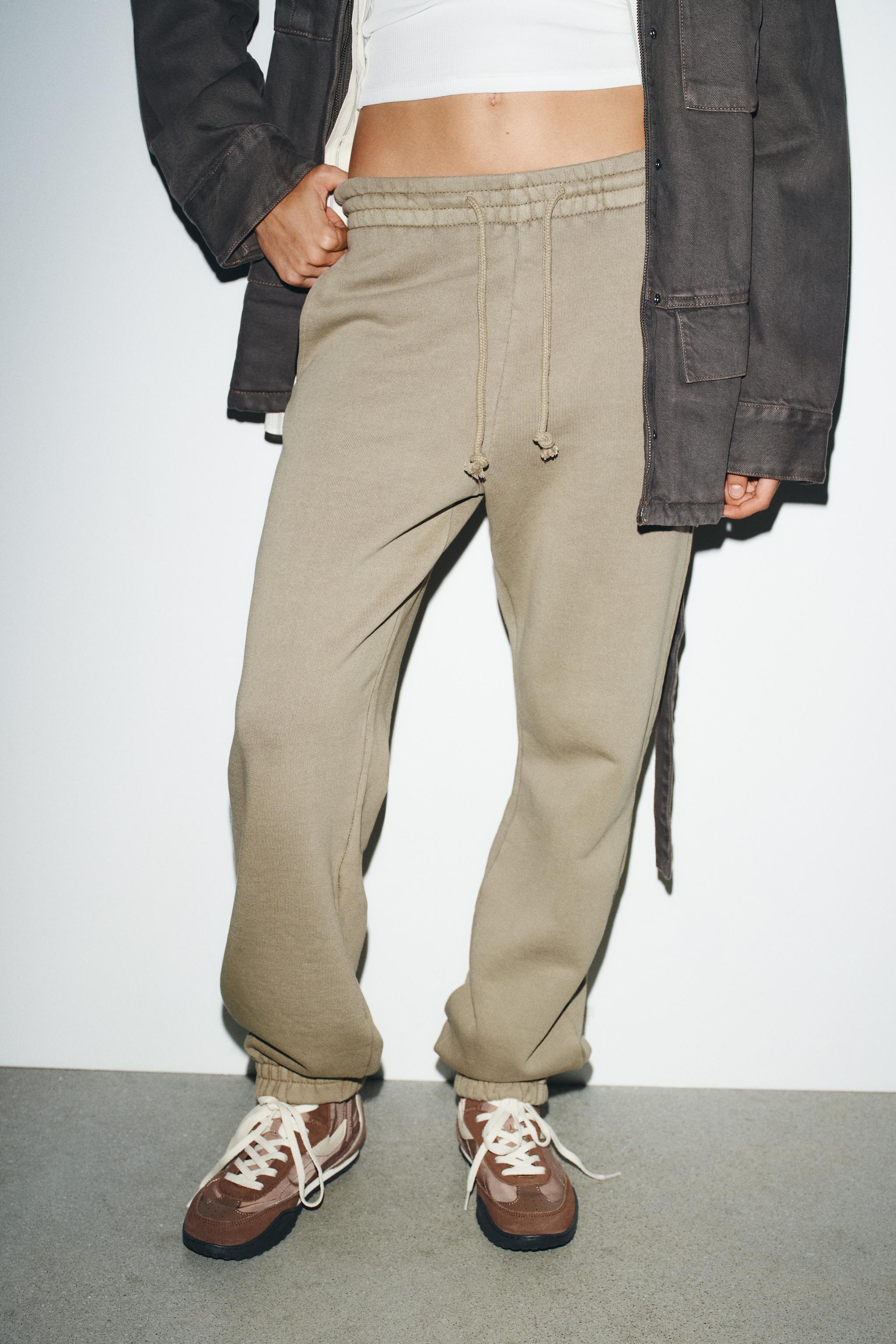 ウォッシュ加工フリースジョガーパンツ - ストーン | ZARA Japan ウォッシュ加工フリースジョガーパンツ - ストーン | ZARA Japan