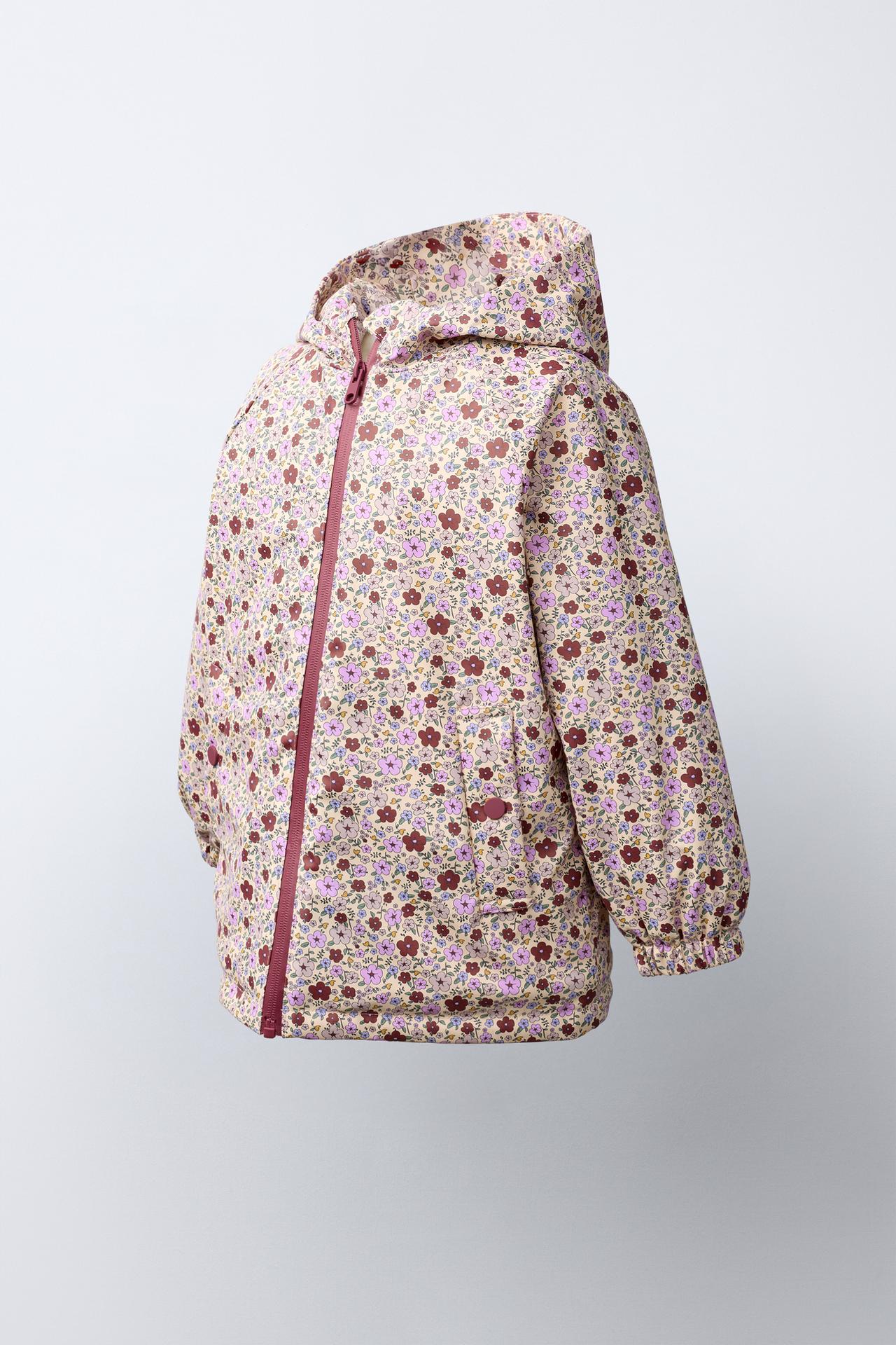 WATER-RESISTANT RUBBERIZED FLORAL RAINCOAT — Dark pink