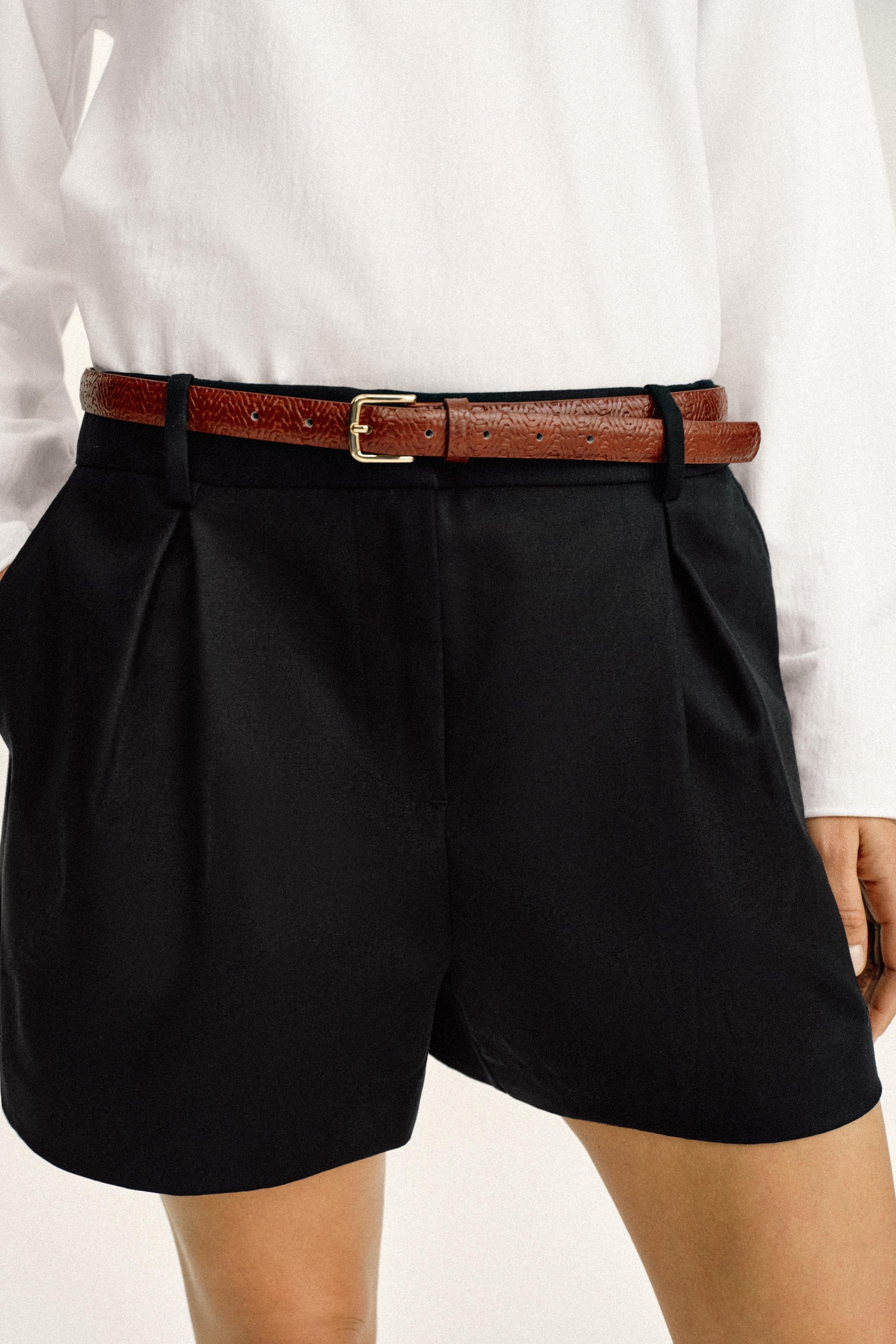 BELTED PLEATED SHORTS
