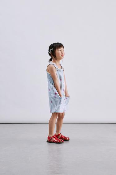 TWILL DUNGAREES WITH EMBROIDERED FLOWERS - Blue by Zara