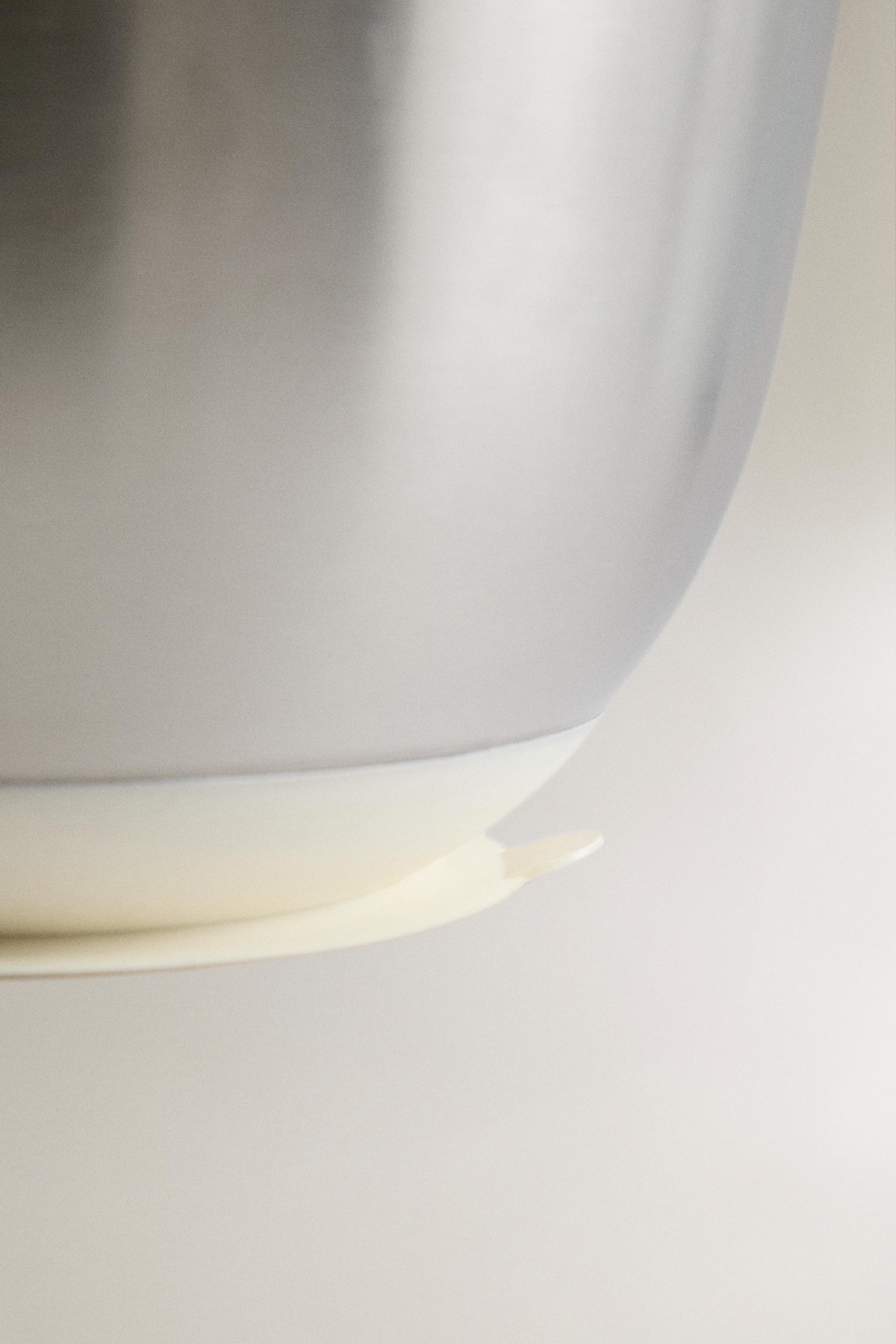 KITCHEN MIXING BOWL WITH SUCTION BASE