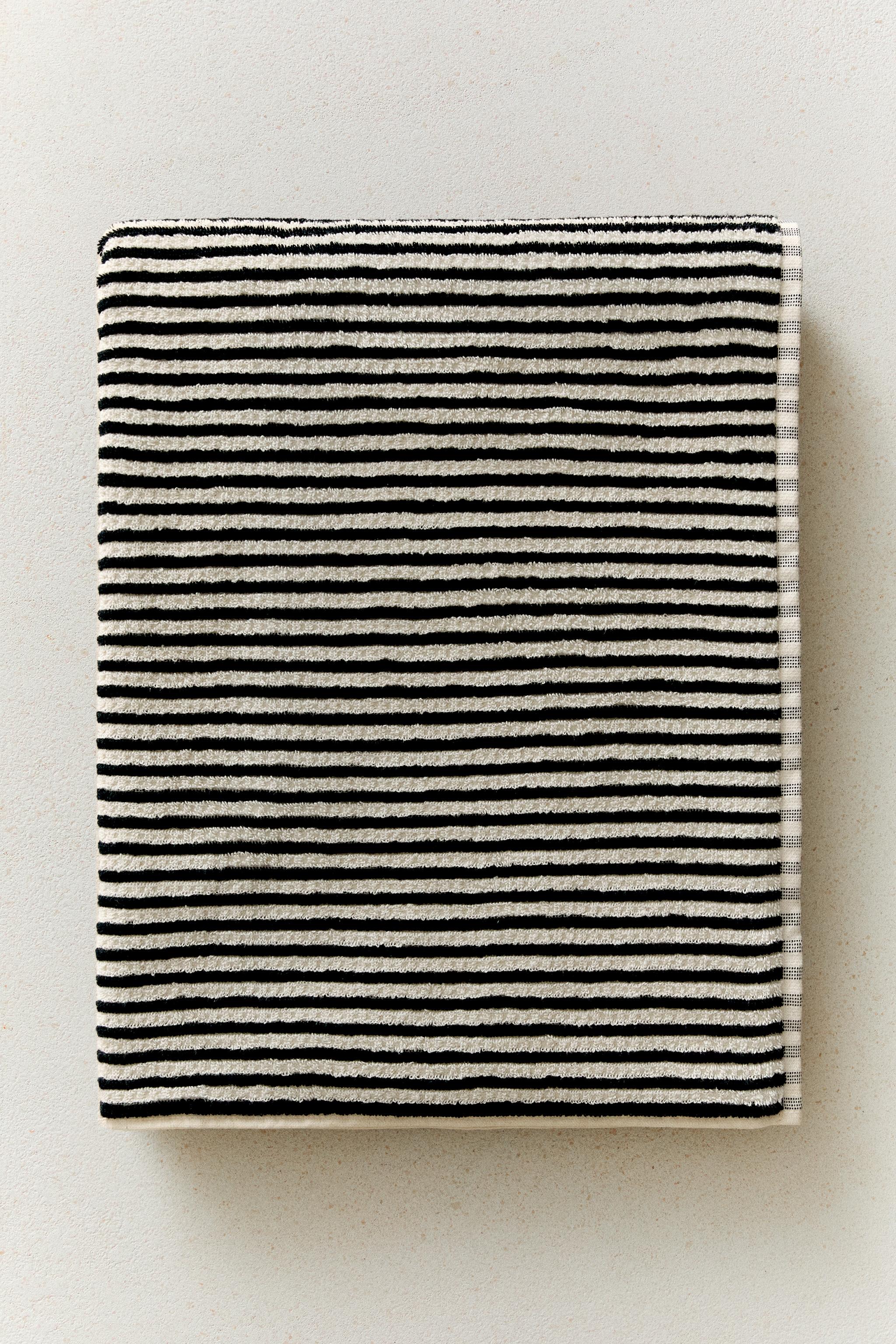 DYED THREAD COTTON BATH TOWEL
