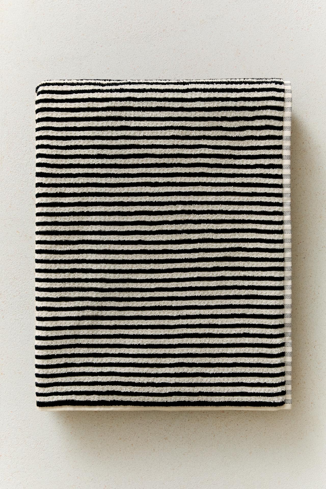 DYED THREAD COTTON BATH TOWEL — Ecru / Black