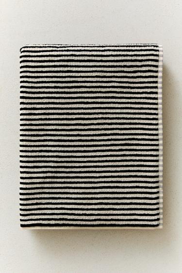 DYED THREAD COTTON BATH TOWEL — Ecru / Black 1