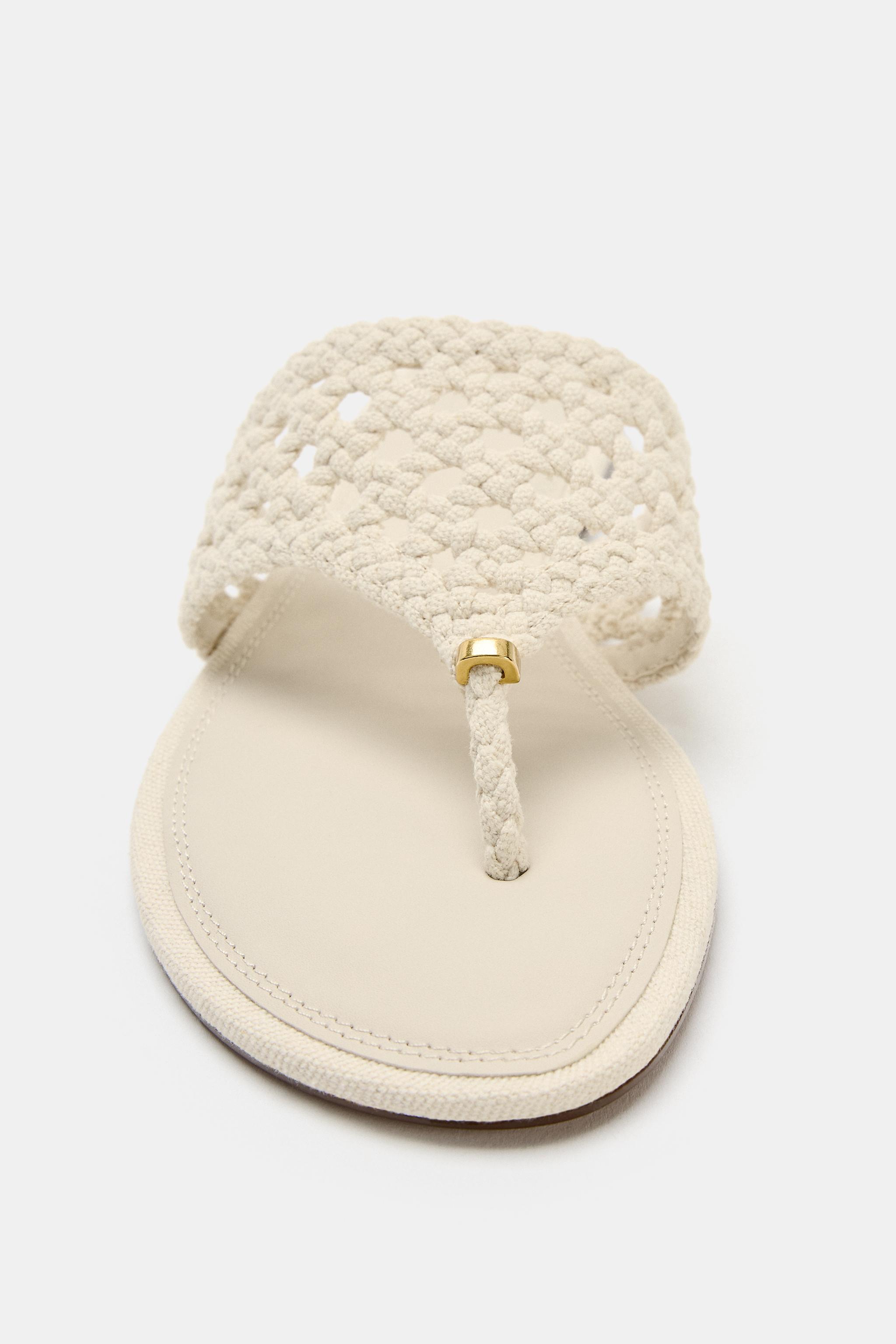 WOVEN FLAT SANDALS