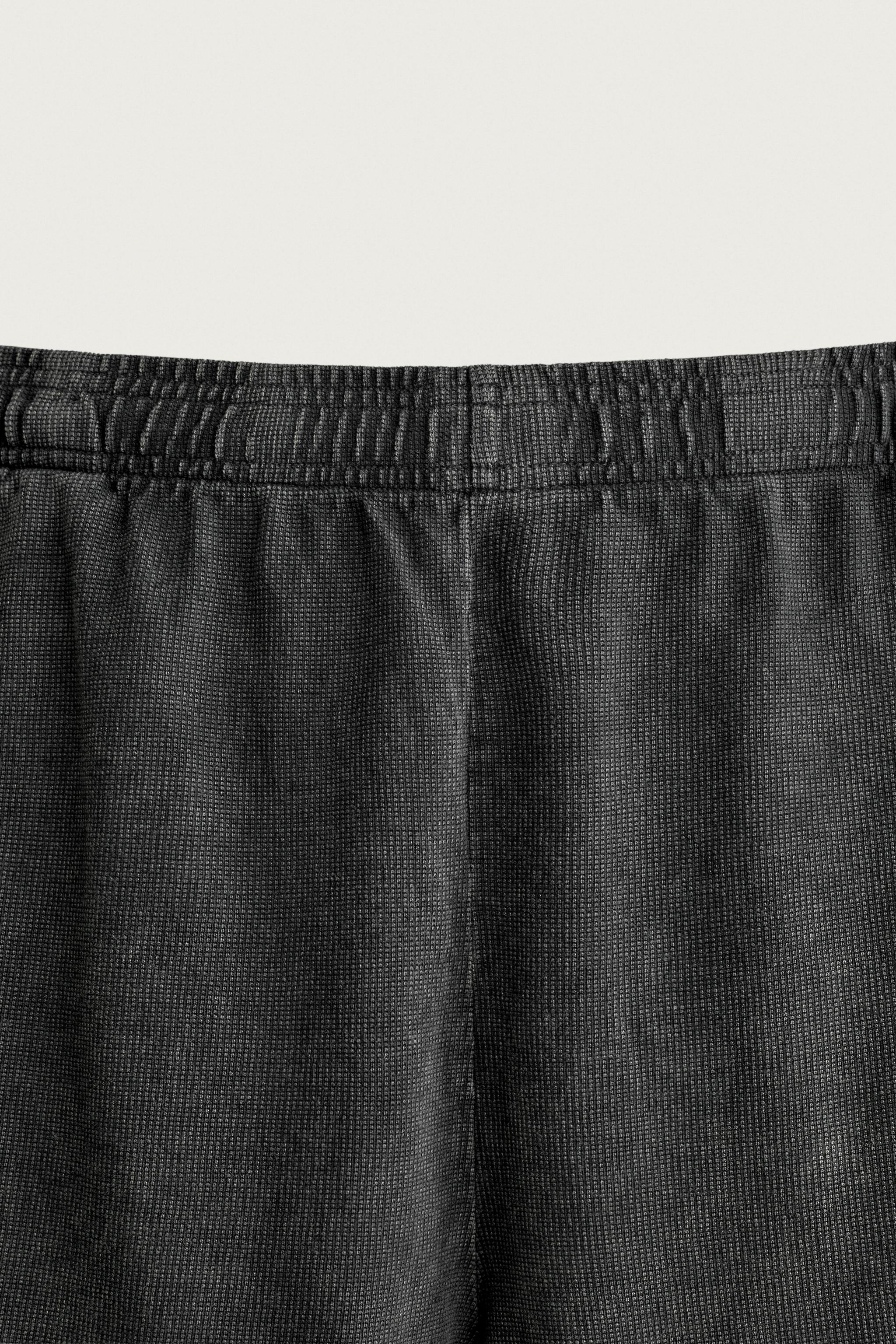 WASHED WAFFLE TEXTURE SWEATSHORTS