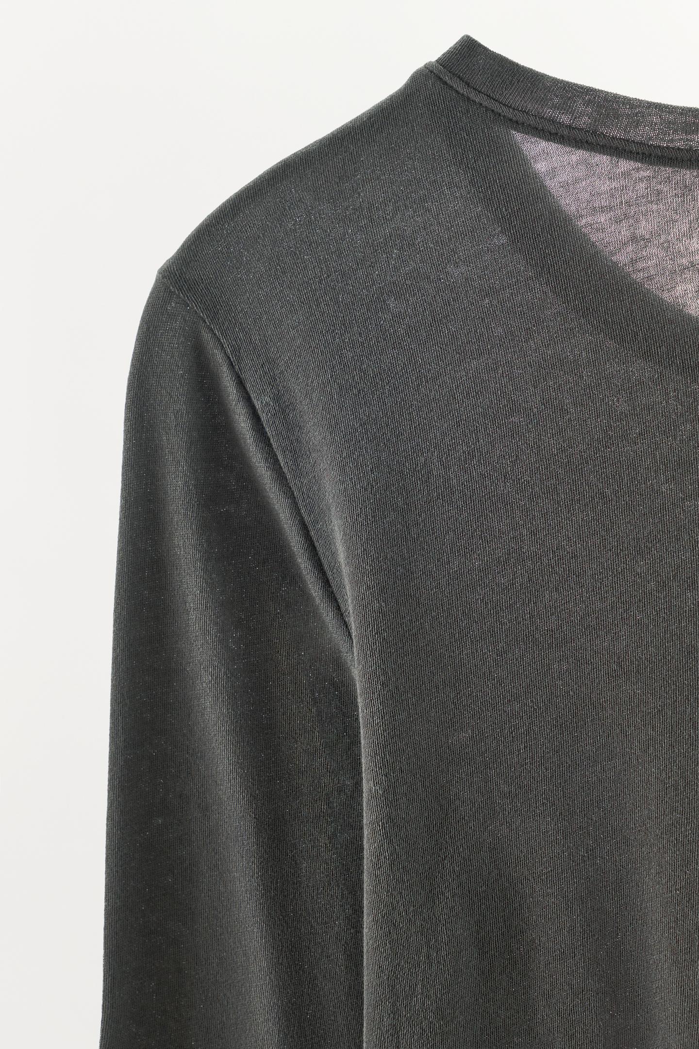 Женская футболка Zara Silk Blend Long-Sleeve T-SHIRT, цвет: Тёмный серый — фото 7