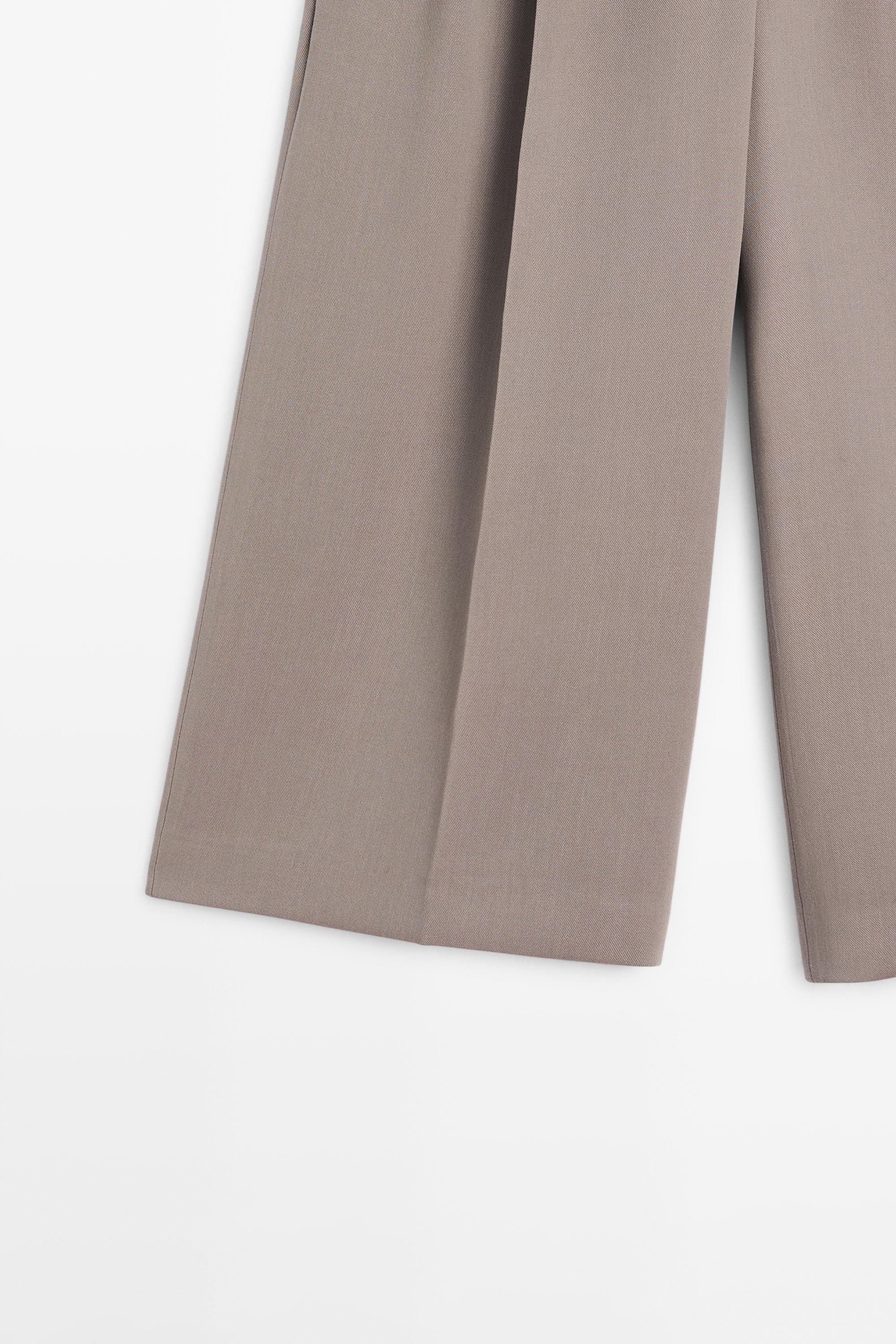 Flowing long wide-leg Bermuda shorts
