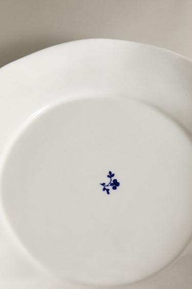 ASSIETTE PLATE PORCELAINE FLORALE - Blanc / Bleu marine de Zara - Image 4