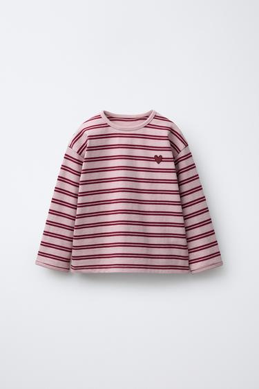 T-SHIRT ÀS RISCAS COM CORAÇÃO BORDADO - Rosa-pálido da Zara