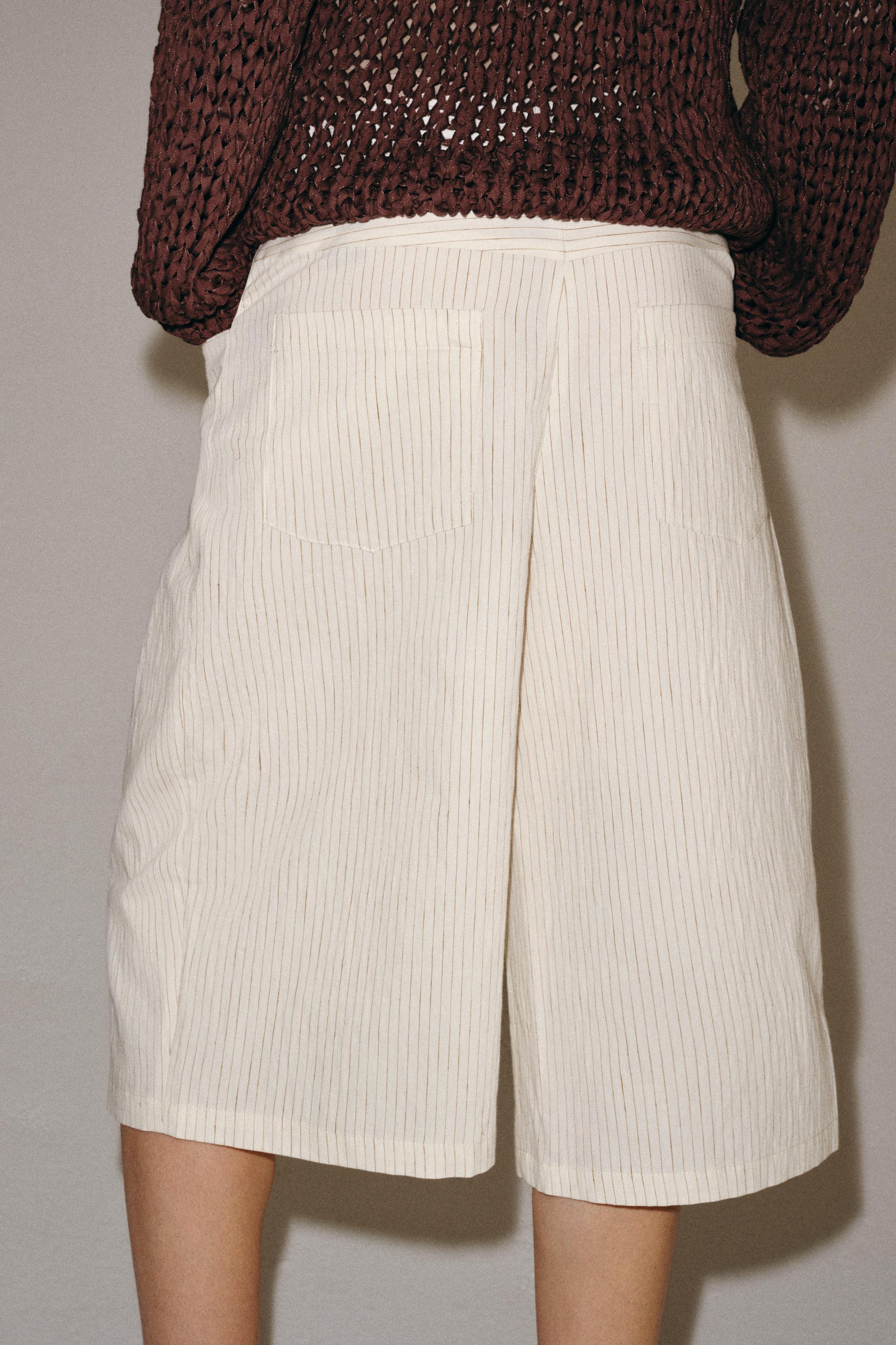 ZW COLLECTION STRIPED PLEATED SHORTS