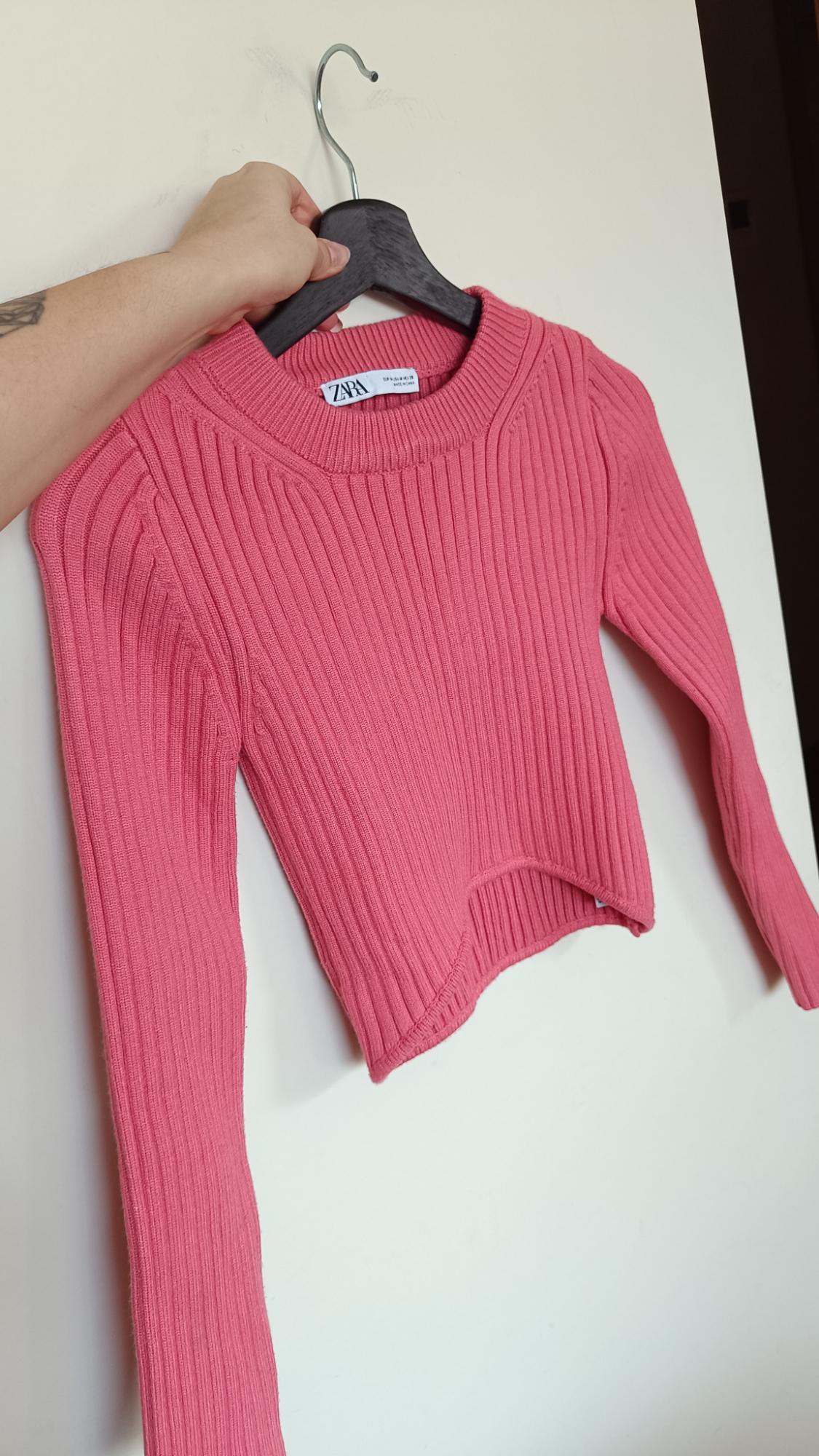 KNIT SWEATER WITH ROUNDED HEM