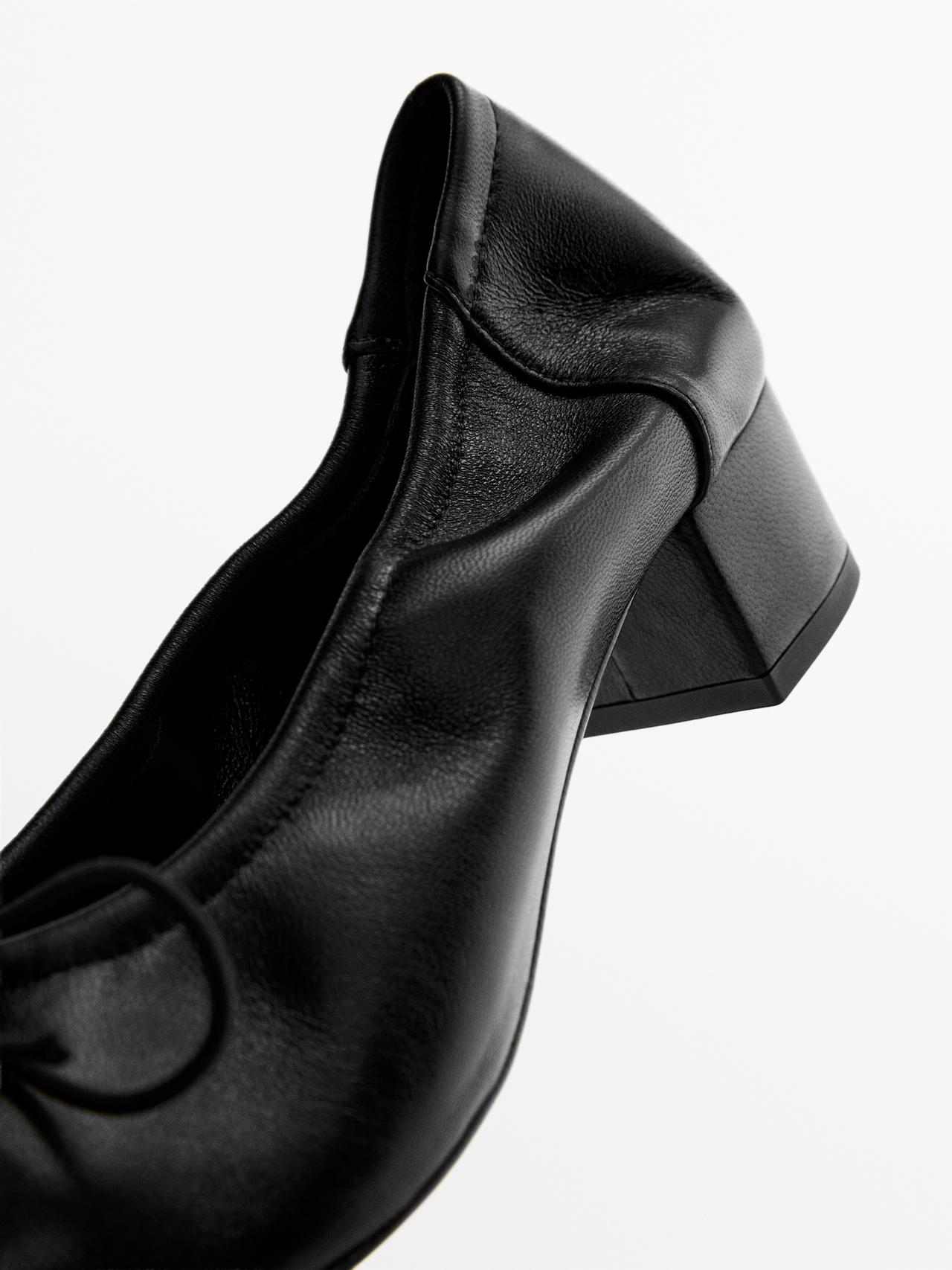 Leather heeled ballet flat — Black