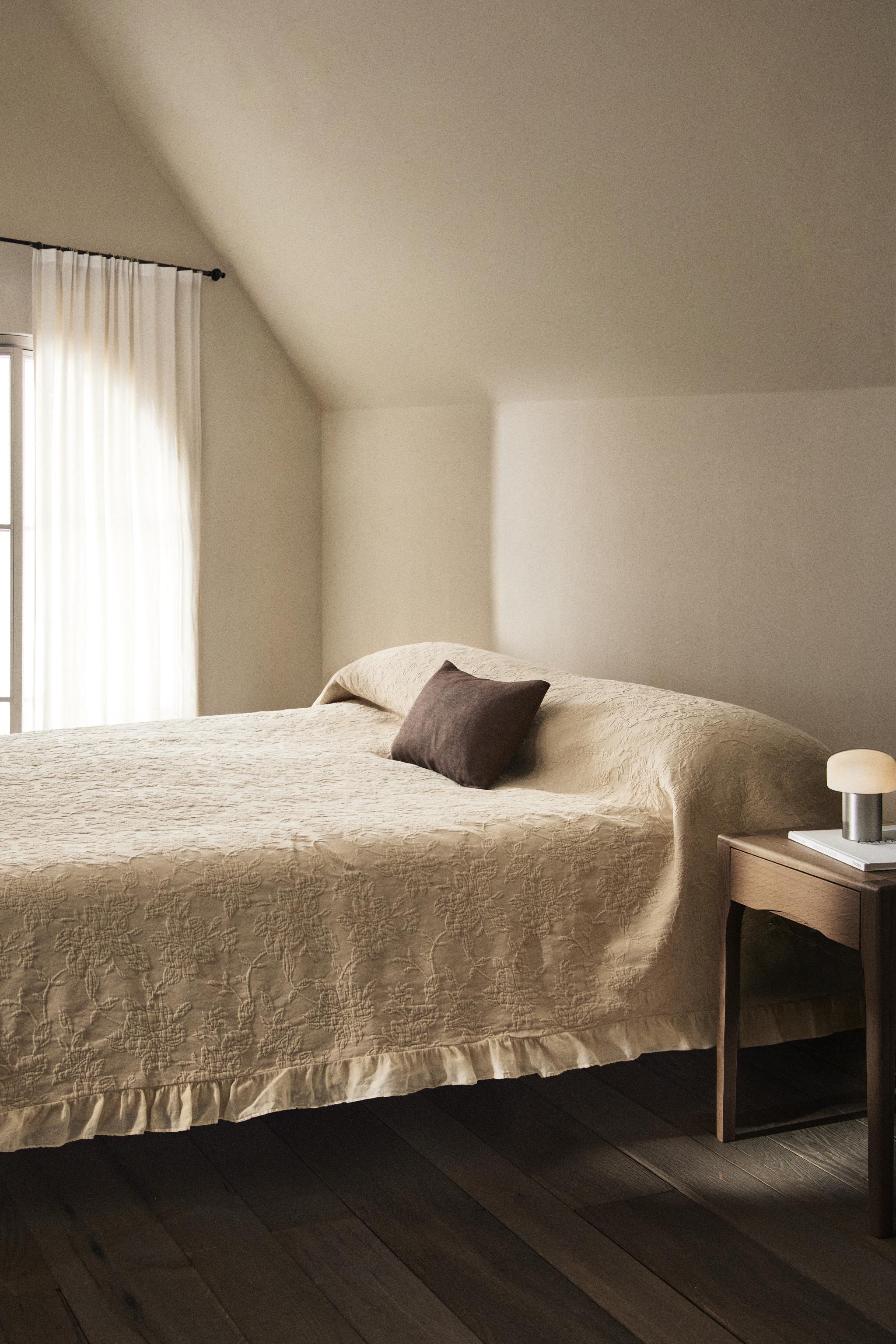 ジャカードのフリル付きベッドカバー - グリーン | ZARA Japan / 日本