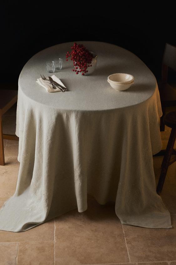NAPPE LIN BRODERIE NOËL - VERDÂTRE | ZARA France
