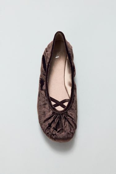 VELVET EFFECT BALLERINA FLATS WITH STRAPS - Brown by Zara