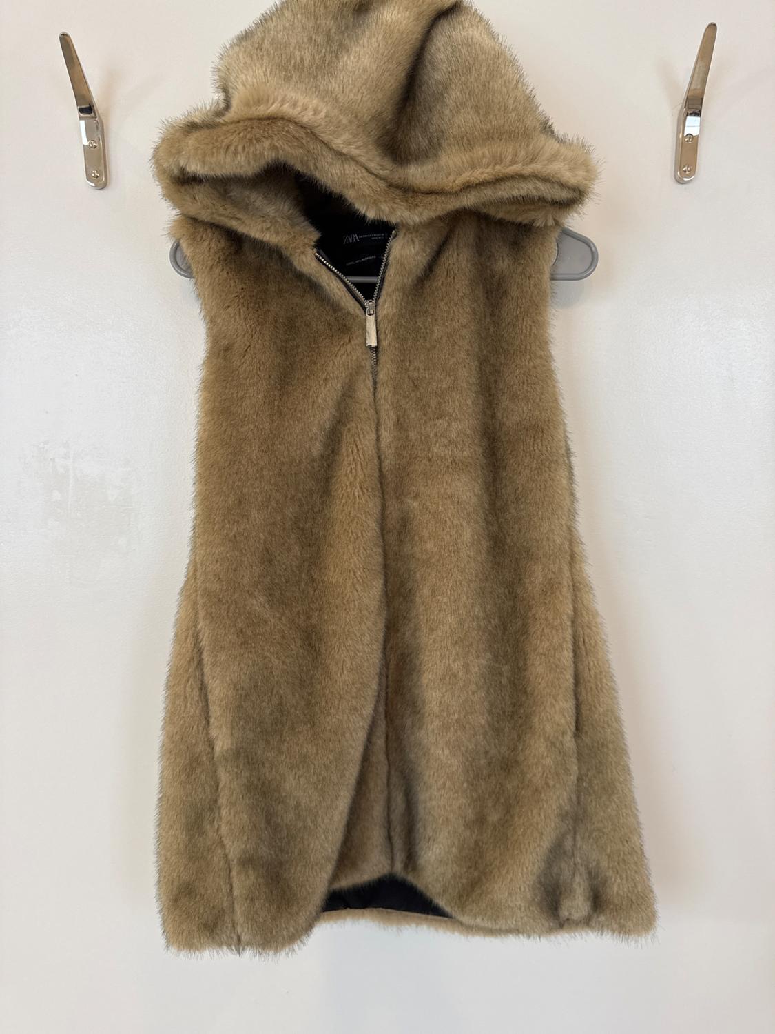 FAUX FUR VEST