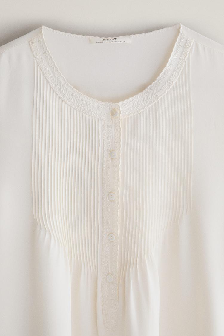 PINTUCK AND LACE NIGHTGOWN — Ecru