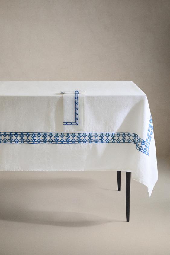 Zara GEOMETRIC EMBROIDERED LINEN TABLECLOTH - White - Image 0